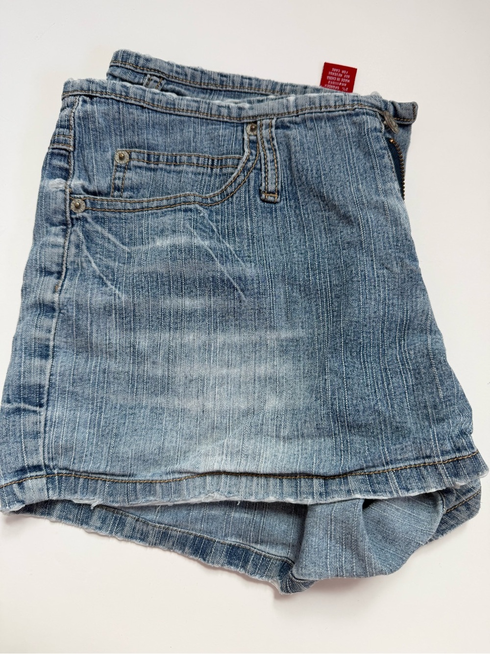 Light Wash Women’s Jeans - Blue - Picture 5 of 5
